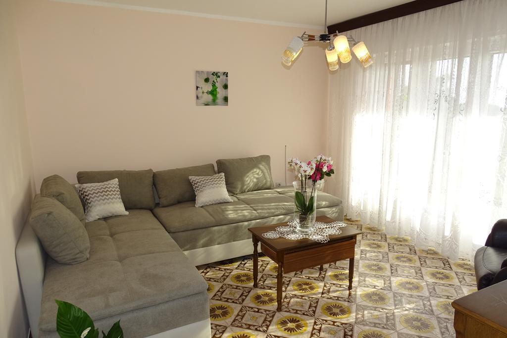 Apartment Parenzana Bibali 65 A 52460-Buje Exterior foto